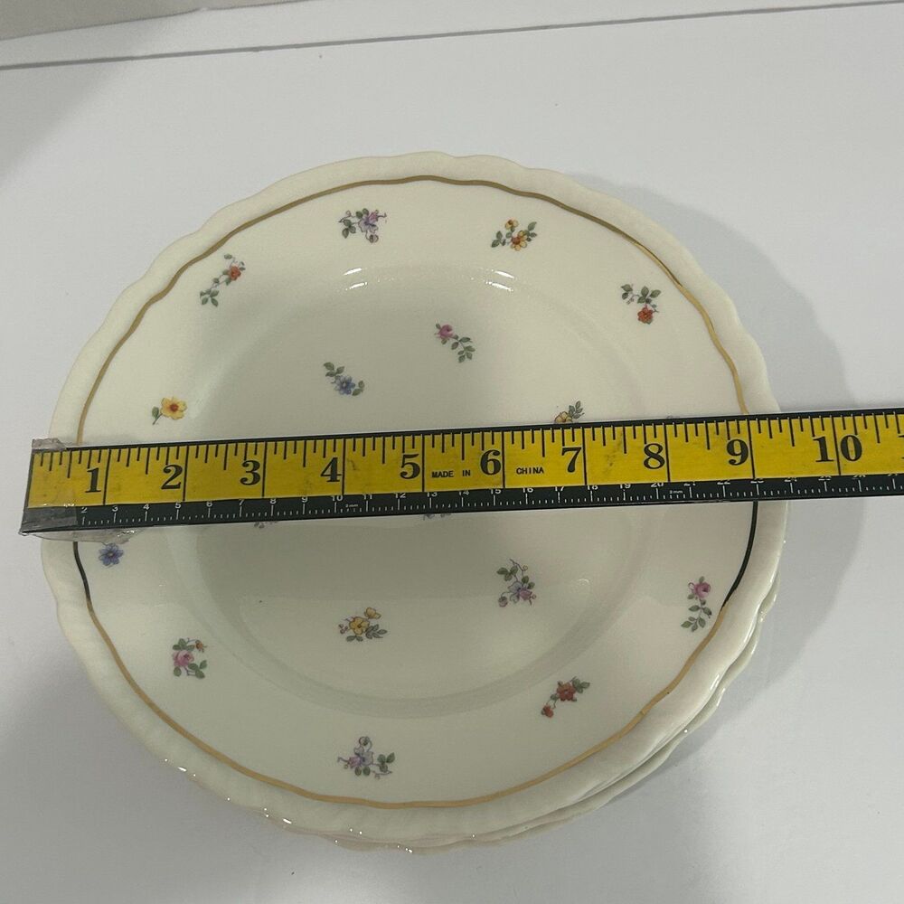Vintage Warwick China Dinner Plates Floral Pattern USA Color Cream Gold Band - Picture 10 of 11